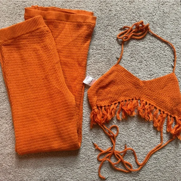 REVOLVE | 2pc set - Picture 2 of 4